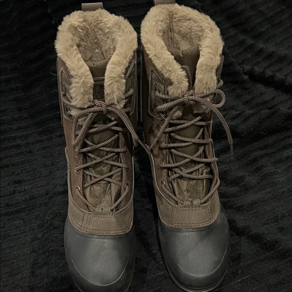 The North Face Women's Brown and Black Winter Boots